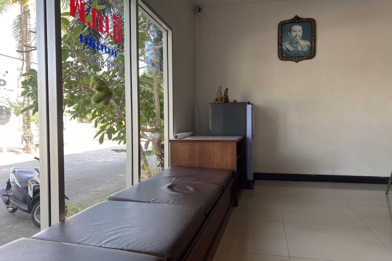 C.A.P. Mansion Hotel by ZUZU