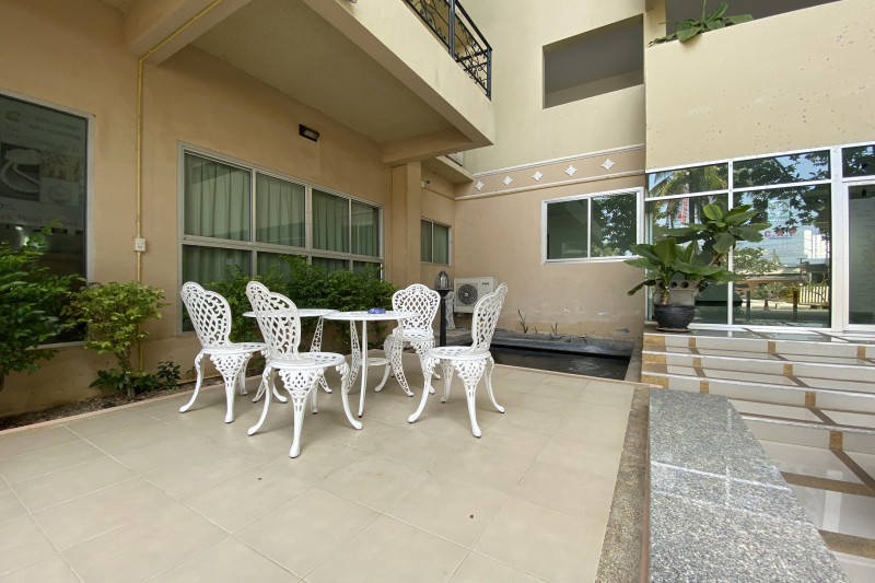 C.A.P. Mansion Hotel by ZUZU