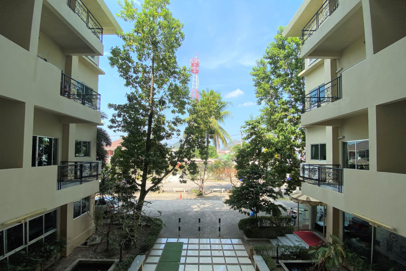 C.A.P. Mansion Hotel by ZUZU