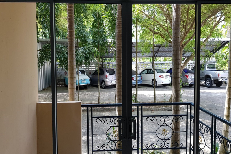 C.A.P. Mansion Hotel by ZUZU