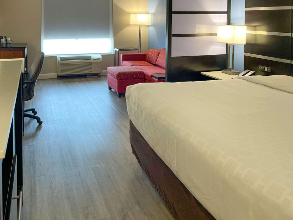 Las mejores ofertas de Clarion Pointe Atlanta Airport College Park Anaheim 