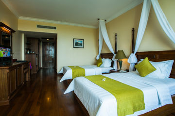 Pacific Hotel & Spa