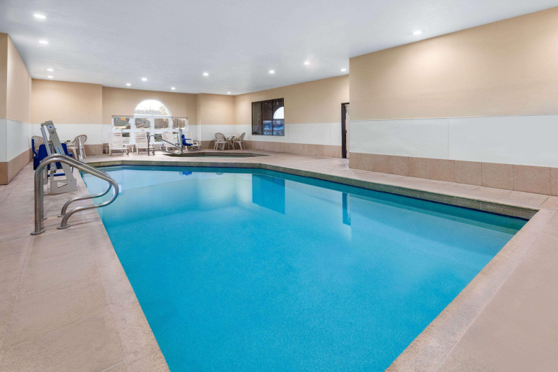 Howard Johnson by Wyndham Williams