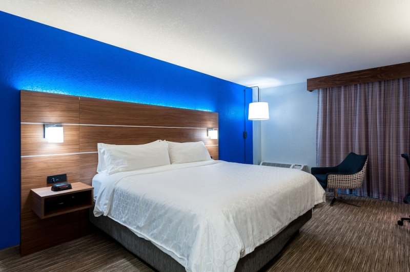 Holiday Inn Express Cape Coral - Fort Myers Area