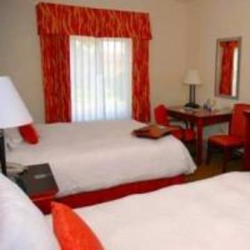 HAMPTON INN & SUITES CAPE CORAL