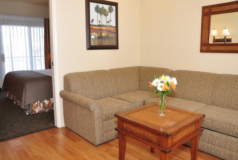 Oxford Suites Pismo Beach