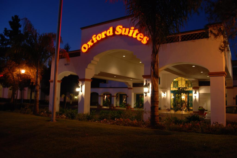 Oxford Suites Pismo Beach