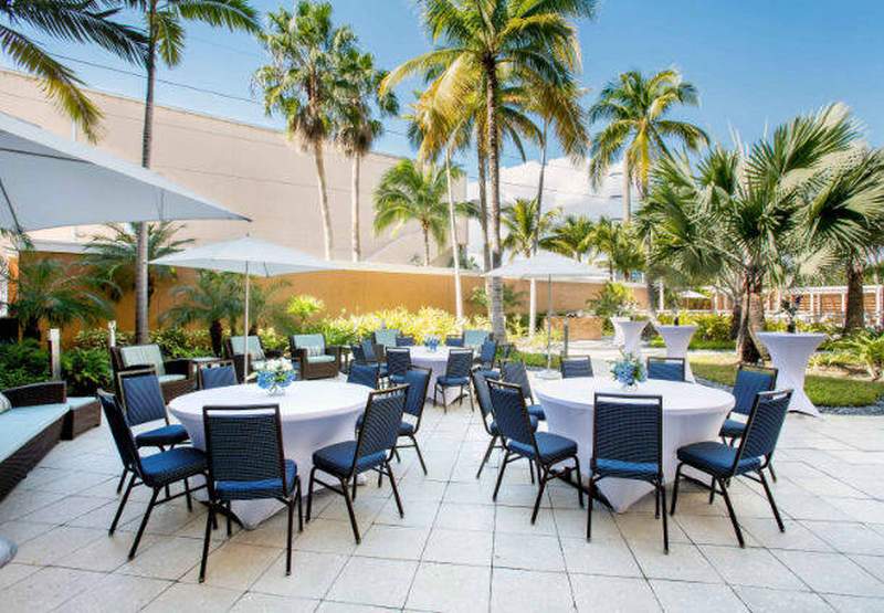 HOTEL COURTYARD MIAMI AVENTURA MALL