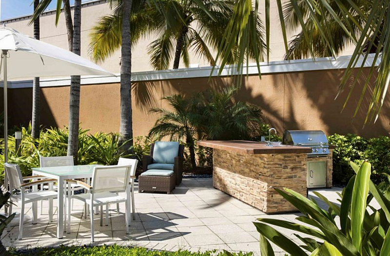 HOTEL COURTYARD MIAMI AVENTURA MALL