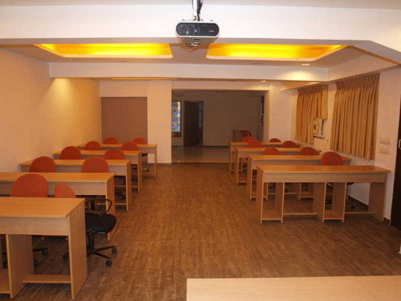 Maan Residency Hotel