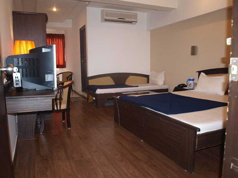 Maan Residency Hotel