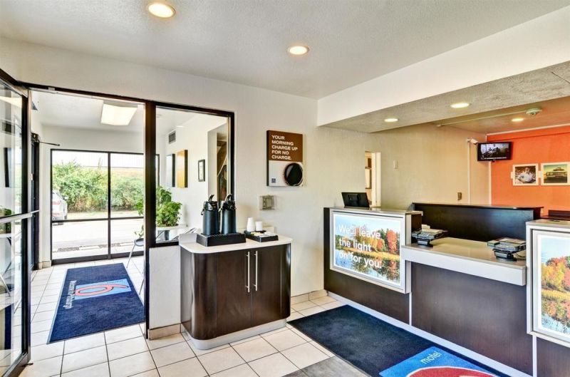 Motel 6 Pittsburgh Crafton