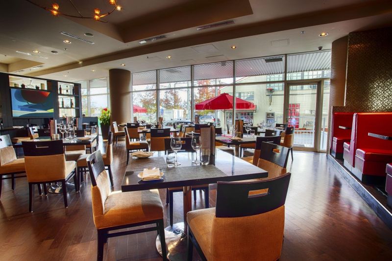 Pinnacle Hotel At The Pier