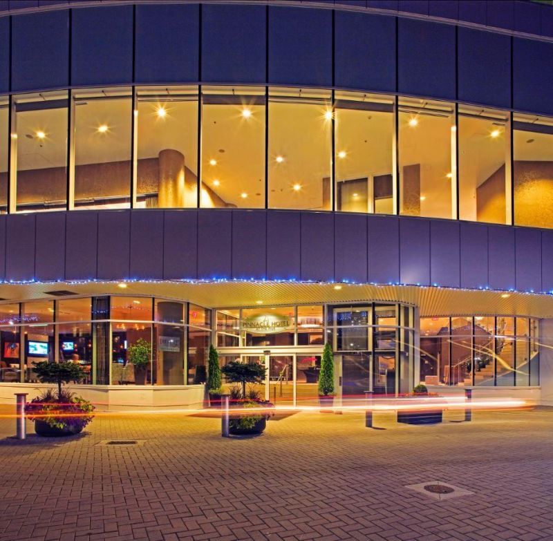 Pinnacle Hotel At The Pier