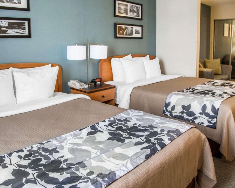 Sleep Inn & Suites Davenport Area