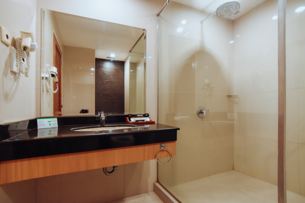 Las mejores ofertas de Surabaya Suites Hotel Powered by Archipelago Surabaya