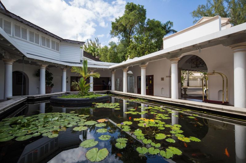 Colony Club By Elegant Hotels