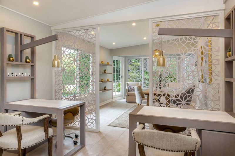 Colony Club By Elegant Hotels