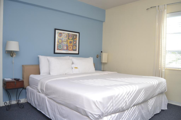 Las mejores ofertas de Elysium Resort - Exclusively Gay Adult Male Resort Fort Lauderdale 