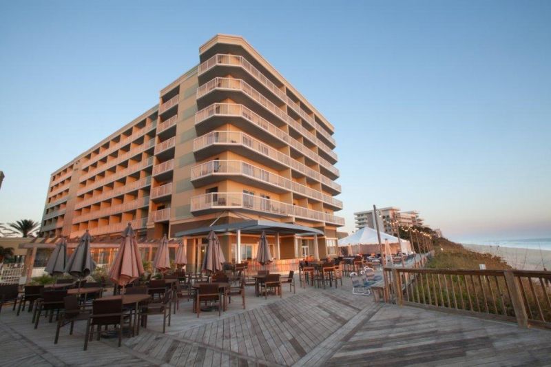 Crowne Plaza Melbourne Oceanfront