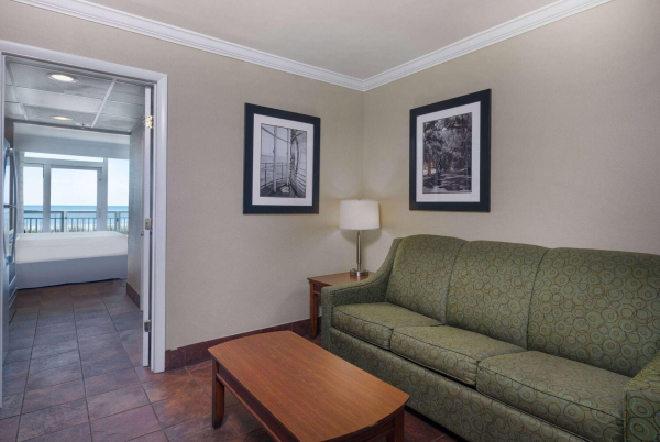 Las mejores ofertas de The Sandbar Hotel, Trademark Collection By Wyndham Myrtle Beach