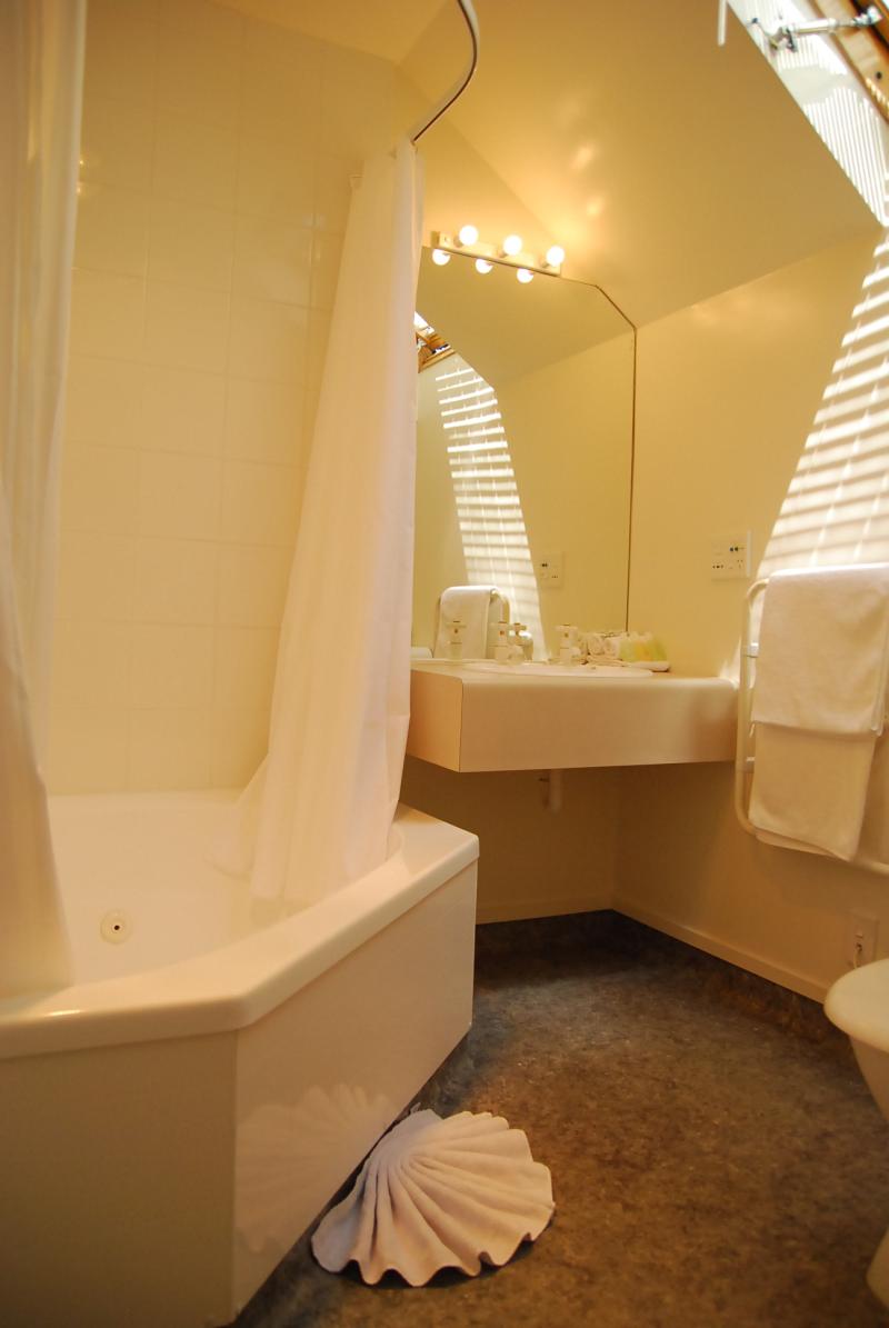 Rosewood Court Motel