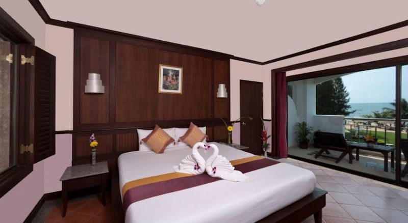 Pinnacle Grand Jomtien Resort & Beach Club