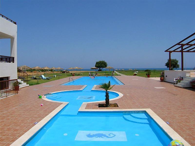 Geraniotis Beach