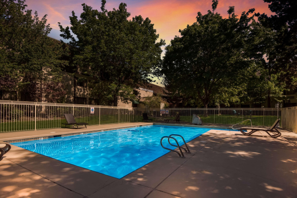 Las mejores ofertas de SureStay Plus by Best Western Reno Airport Reno 