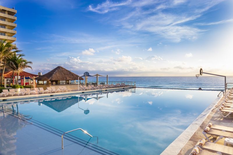 Crown Paradise Club Cancun All Inclusive