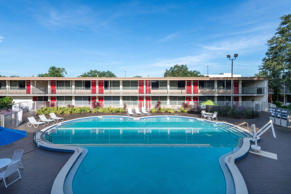 Las mejores ofertas de Ramada By Wyndham Kissimmee Gateway Orlando 