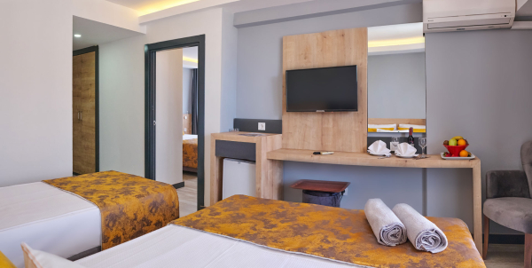 Las mejores ofertas de Clover Magic Park Side Hotel Side