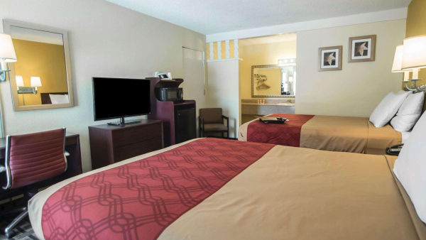 Las mejores ofertas de Super 8 by Wyndham Albuquerque Downtown Albuquerque 