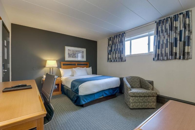 West Wing at Park Town Hotel