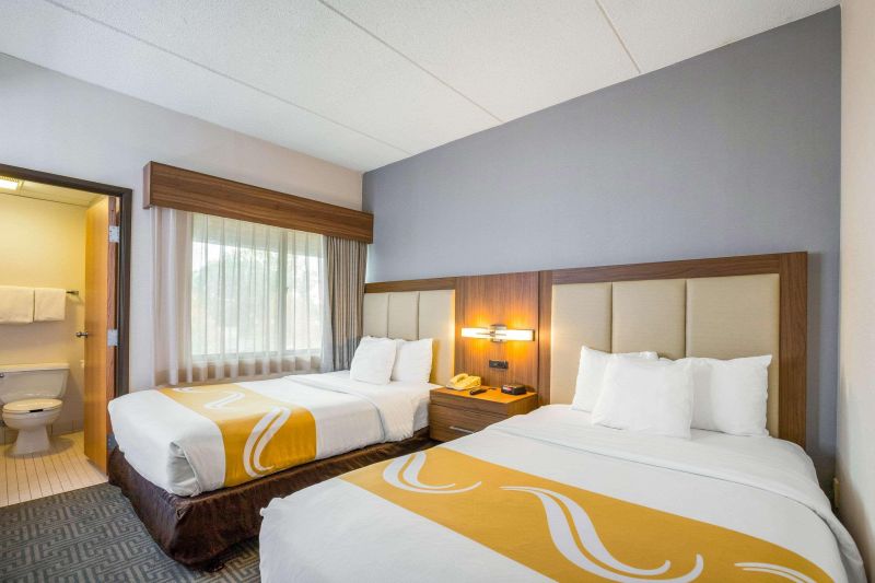 Quality Suites Lansing