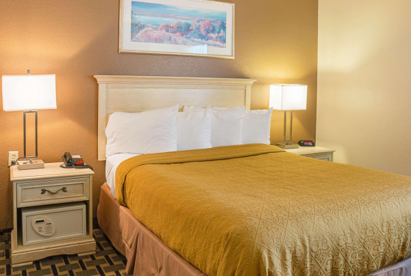 Las mejores ofertas de Quality Inn & Suites Detroit Metro Airport Detroit 
