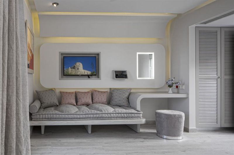 Kouros Art Hotel