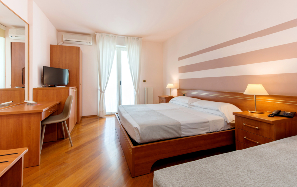 Las mejores ofertas de Hotel Loano 2 Village Loano