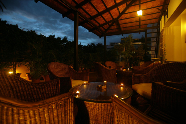 Las mejores ofertas de Justa Off MG Road Bangalore 