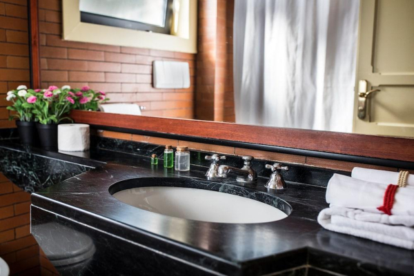 Las mejores ofertas de HOTEL COLONY Roma