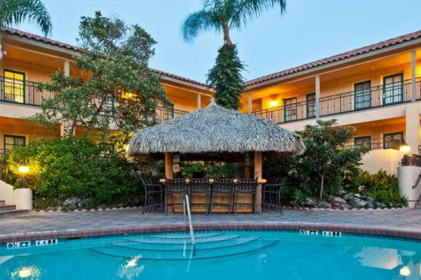 Las mejores ofertas de Red Roof PLUS+ & Suites Tampa Tampa 