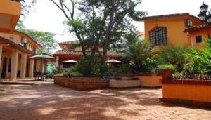 Tropical Gardens Suites & Apartments
