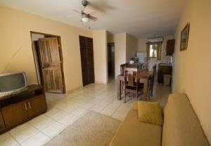 Tropical Gardens Suites & Apartments