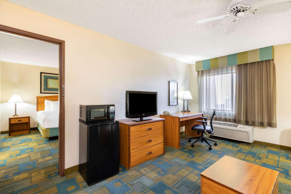 Las mejores ofertas de La Quinta Inn & Suites El Paso East El Paso 