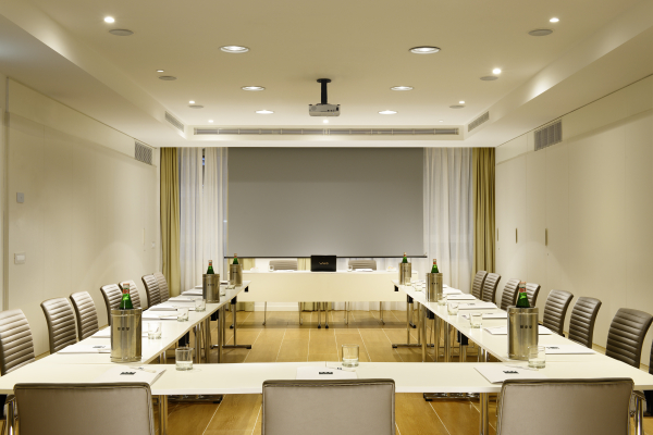 Las mejores ofertas de UNA HOTELS Century Milano Milan