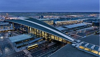 مطار كوبنهاجن الدولي - مطار كاستروب