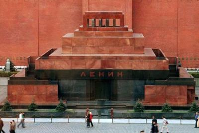 De vuelta en la gira de URSS para grupos pequeños