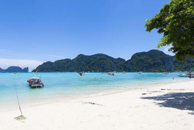 Excursión de esnórquel a las islas Phi Phi 4 en lancha rápida des