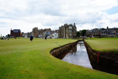 Tour por St Andrews, Falkland y la destilería de whisky Kingsbarns desde Edimburgo