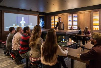 10.00 h: visita guiada de plata a Scotch Whisky Experience en Edimburgo 